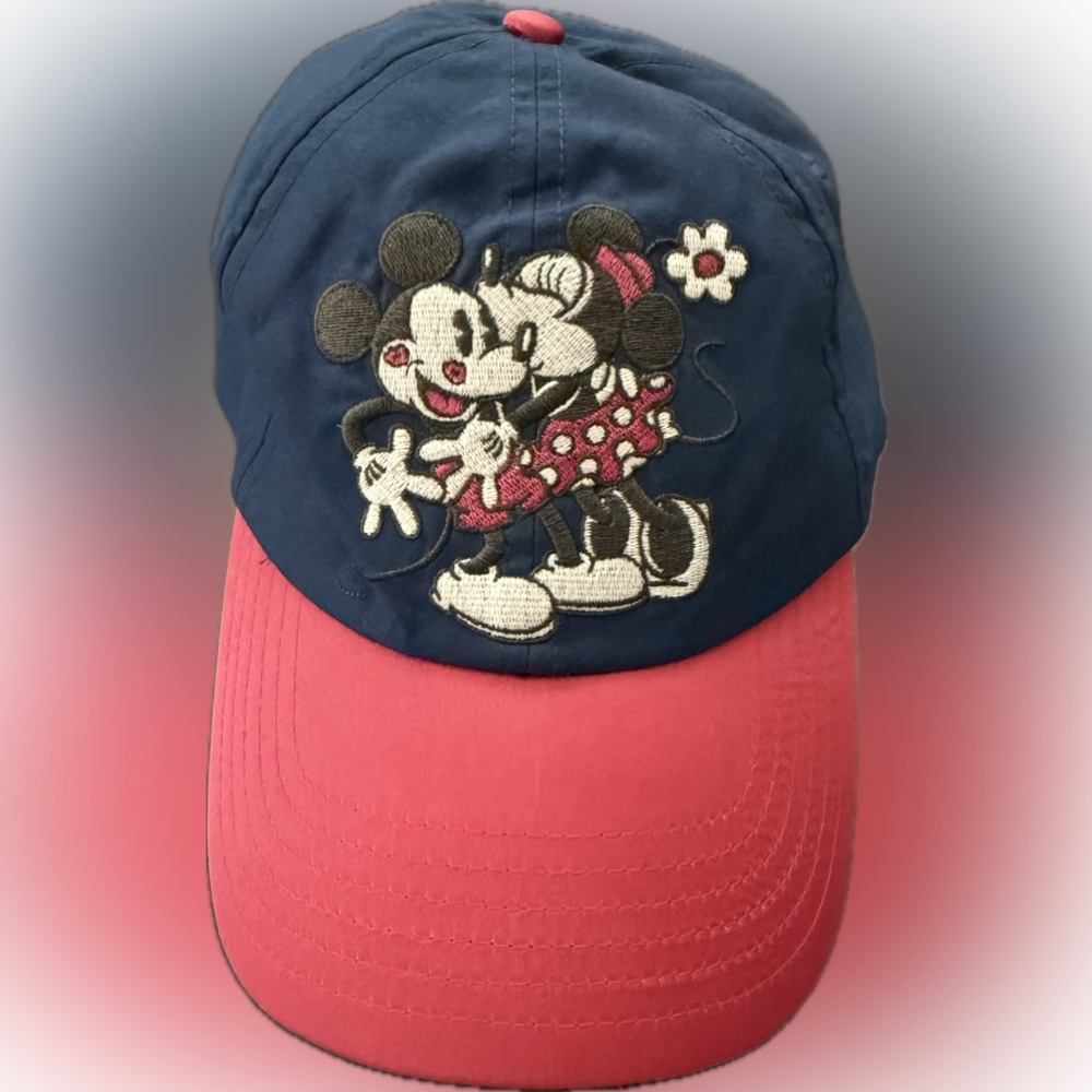 NEW Disney Parks Mickey & Minnie Kiss Baseball Cap (Small)